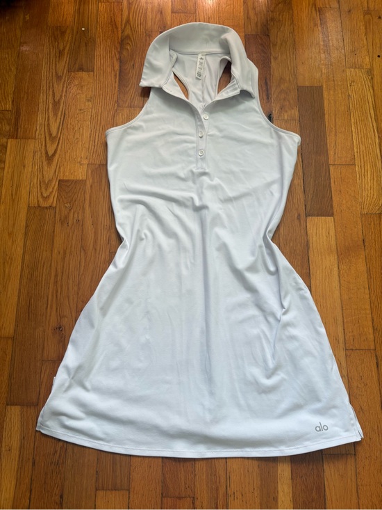 ALO Yoga Dresses & Skirts - Alo Sleeveless Polo Tennis Dress in white